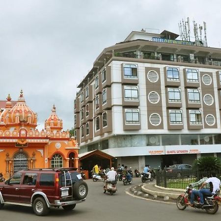 Hotel Satyaheera Mapusa Buitenkant foto
